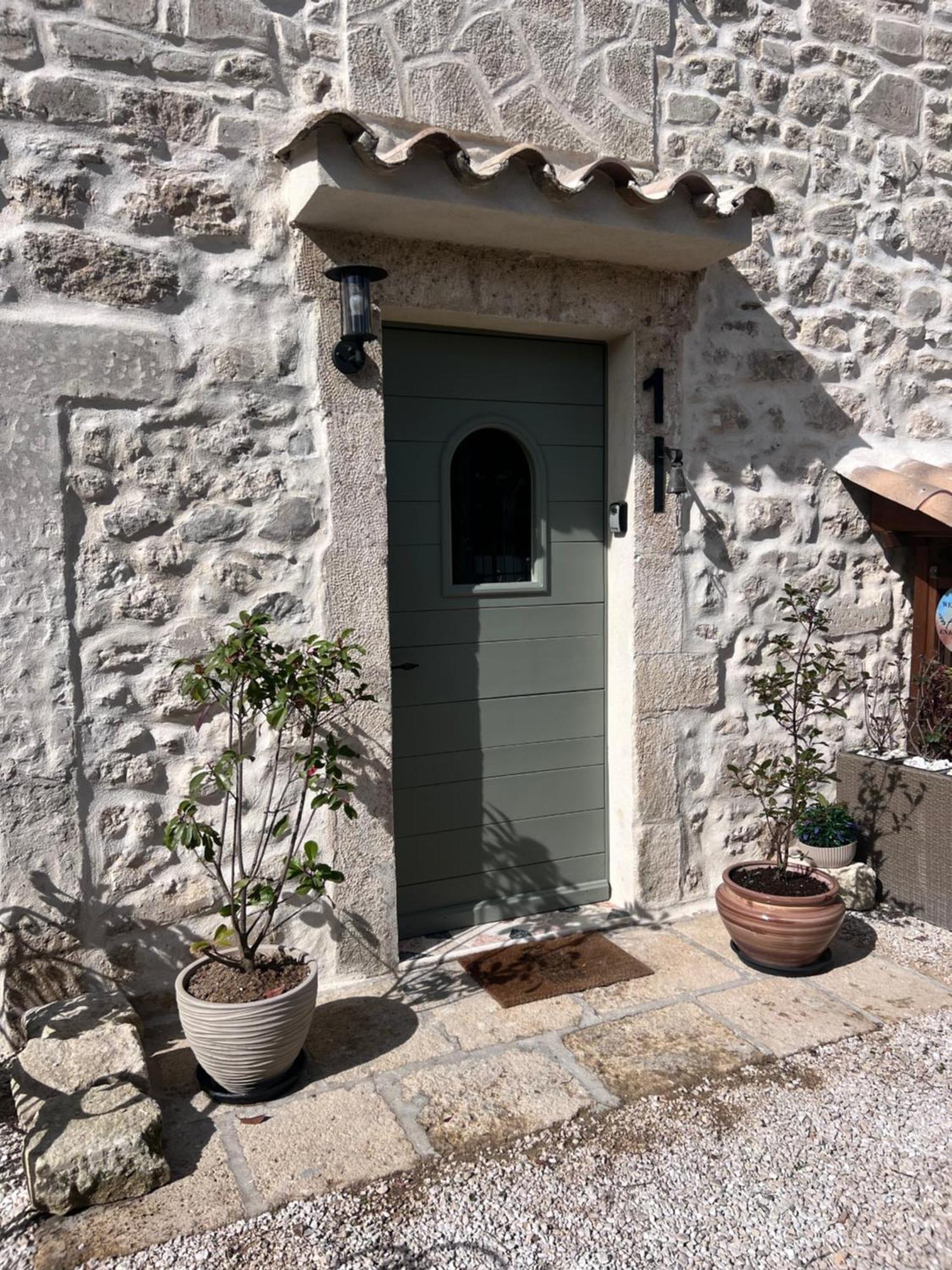 La Boheme Mouries Villa Bagian luar foto